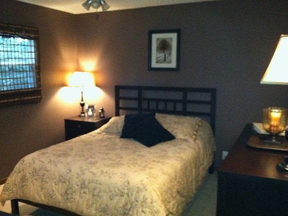 4th image of 7121 Willow Ave