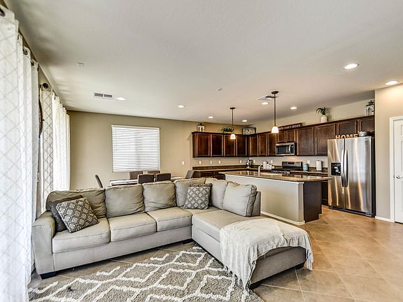5th image of 22585 E Via Las Brisas