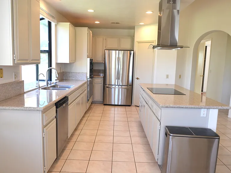 12065 Tretagnier Cir — Photo 17