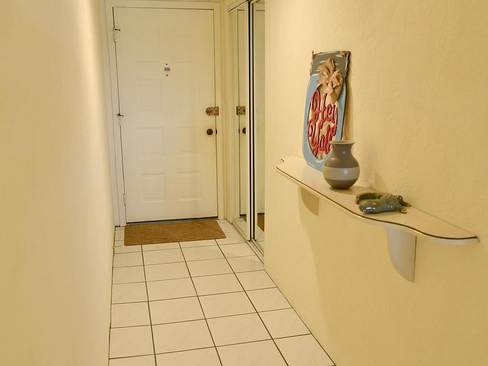 1st image of 1025 Rockledge Dr APT 410