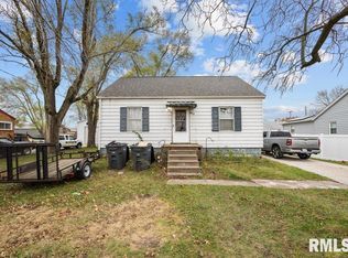 912 1st Ave E, Milan, IL 61264
