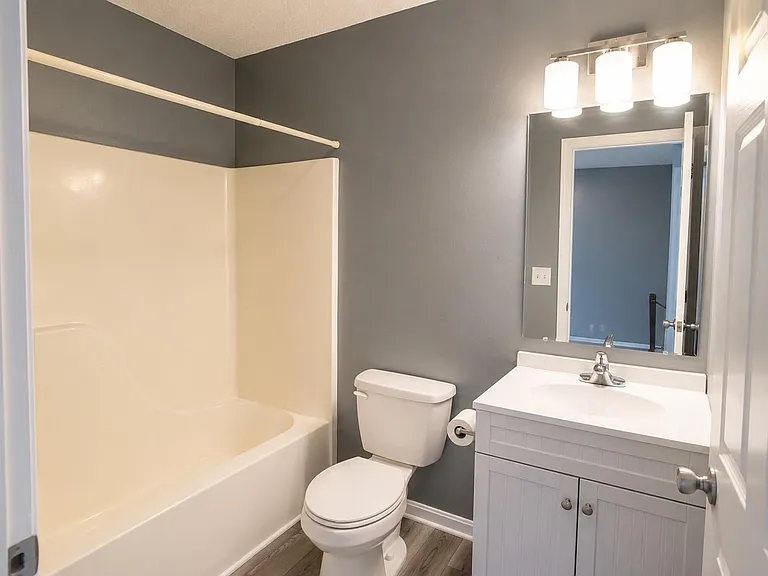 501 Emily Ln — Photo 14