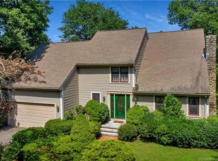 104 Kingfisher Ln, Westbrook, CT 06498