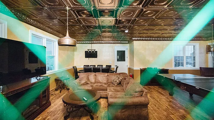 Rented by Nooklyn NYC LLC | media 41