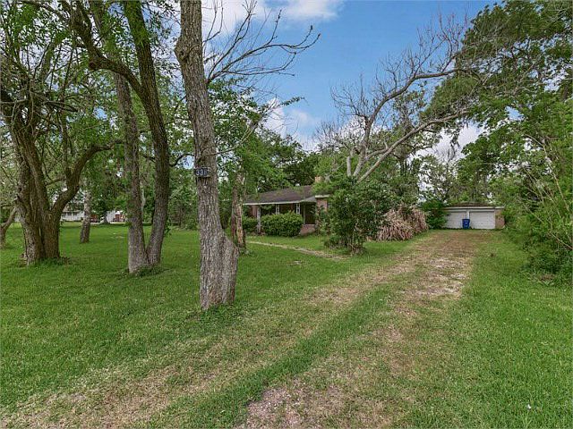1st image of 338 Primrose Ln