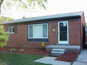 1st image of 25200 Pembroke Ave