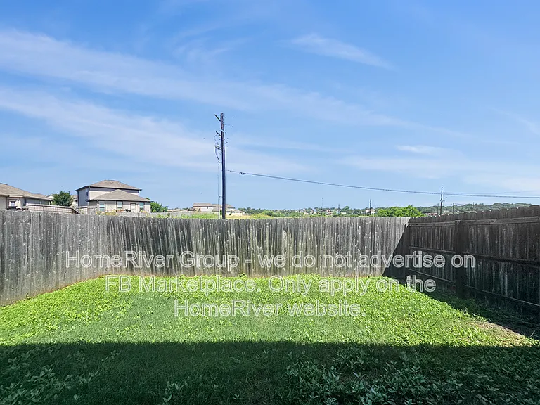 128 Joanne Cv — Photo 16