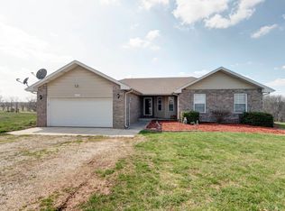 105 Broken Bow Trl, Clever, MO 65631