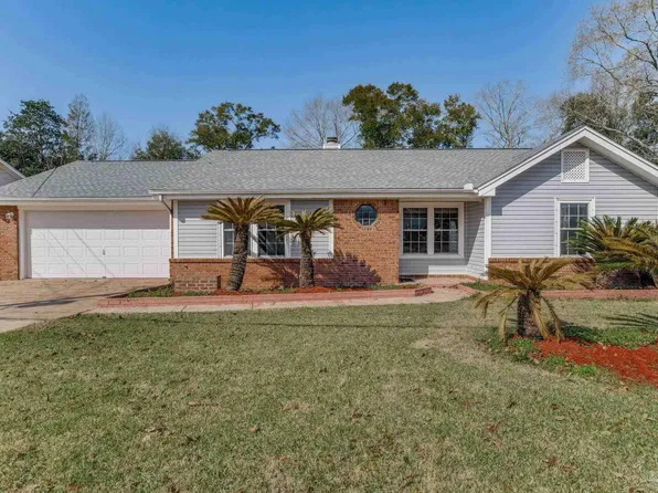 10003 Hummingbird Blvd, Pensacola, FL 32514