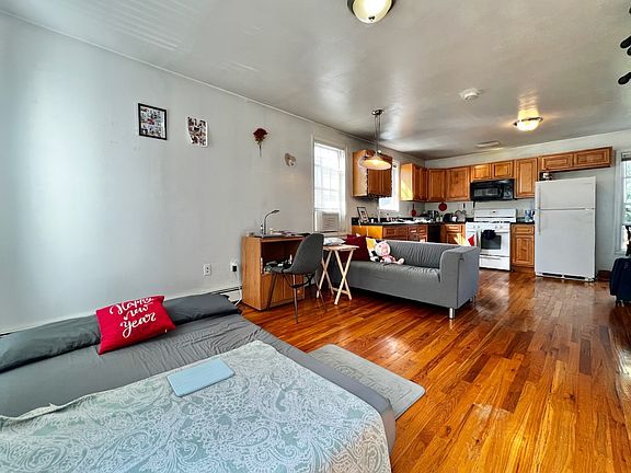 4th image of 66 Hopkins Ave #1