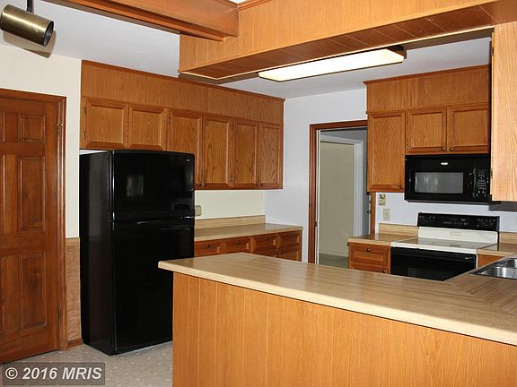 5th image of 404 Culpeper St