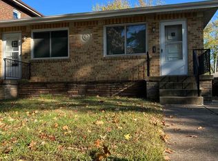 5922-5924 Arendes Dr, Saint Louis, MO 63116