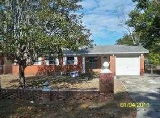 1423 Gailwood Cir N, Jacksonville, FL 32218