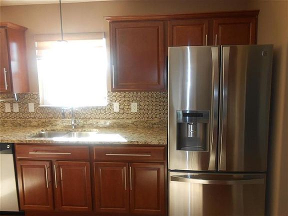 3rd image of 7690 Harwood Ct