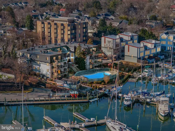 319 6th St #39, Annapolis, MD 21403