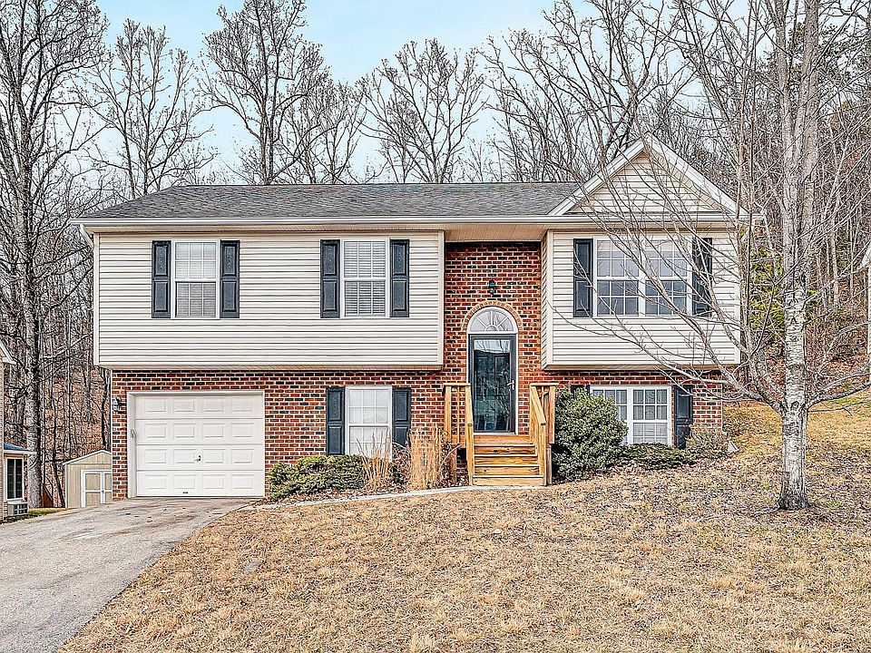 1st image of 1932 Connors Ct