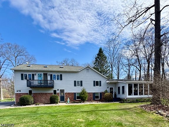 5th image of 202 Millbrook Rd