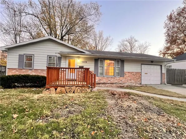 13209 Herrick St, Grandview, MO 64030