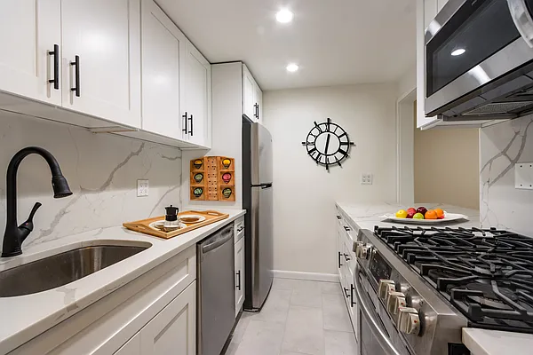 Rented by Brown Harris Stevens | media 9