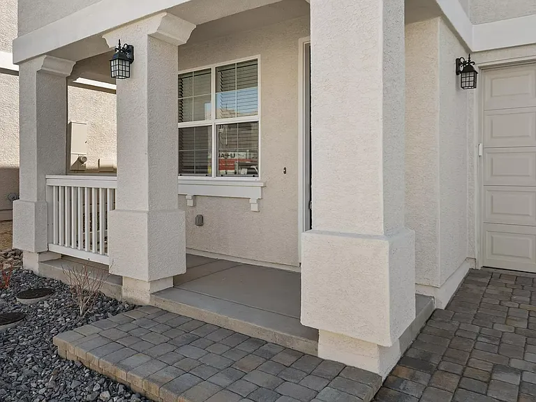 3405 Colonial Downs Dr — Photo 2