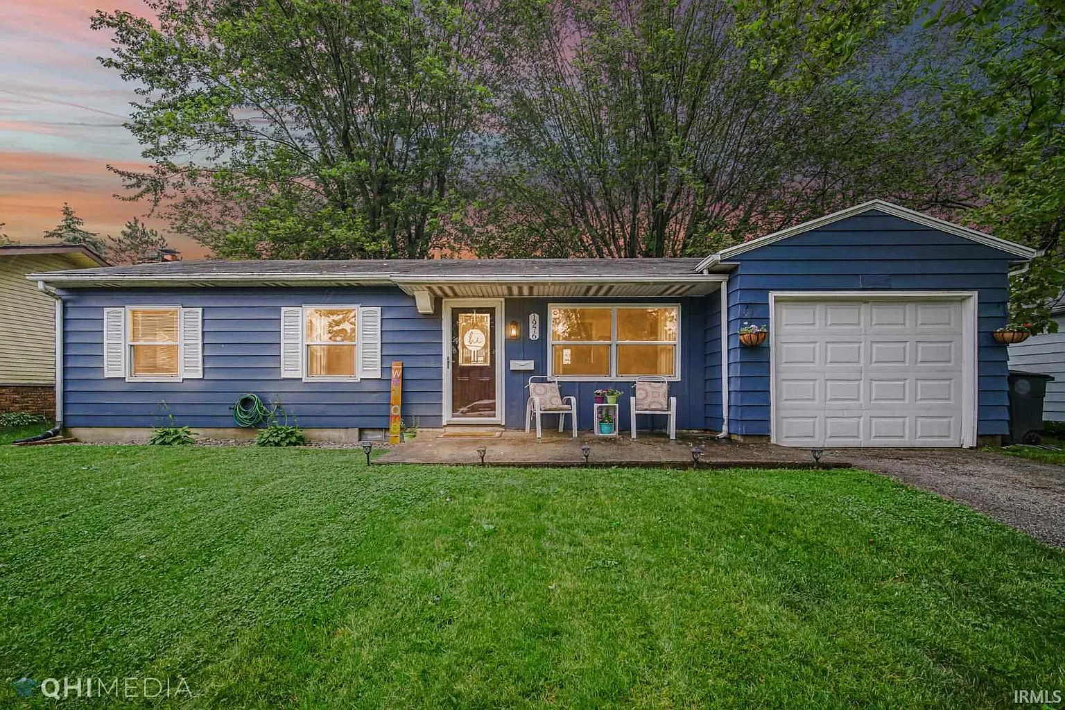 1976 E Renfrew Dr photo 1