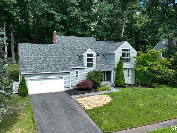 2nd image of 22 Canterbury Lane