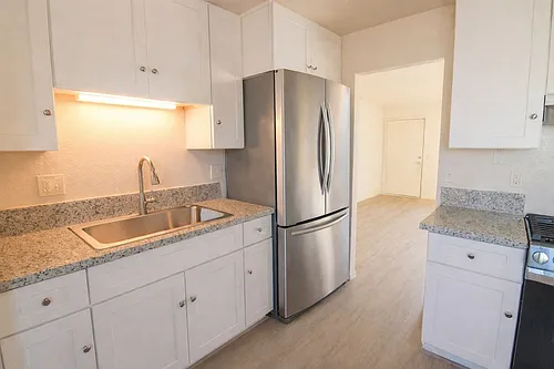 404 E Newlove Dr #O Photo 1