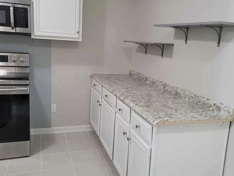 955 Tree Top Dr — Photo 9