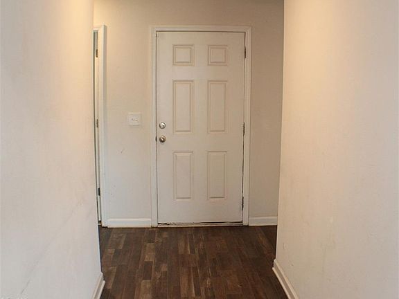4th image of 4035 Meredith Woods Ln