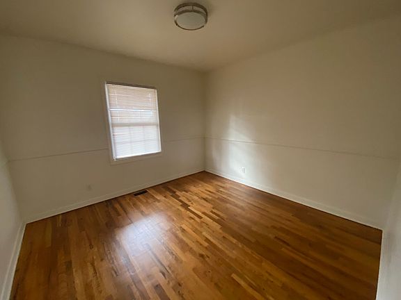 5th image of 1121-1123 NW Elm Ave