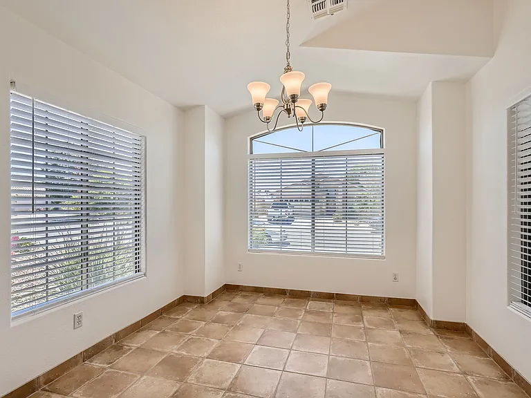 5770 W Seldon Ln — Photo 4