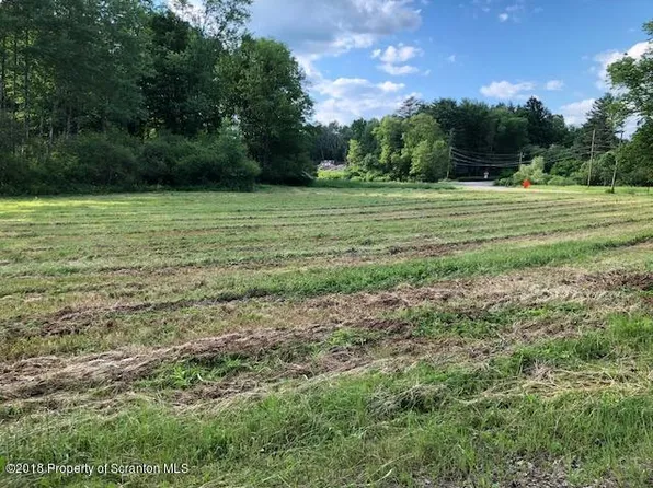 L 35032 Craig Rd #R, Dalton, PA 18414