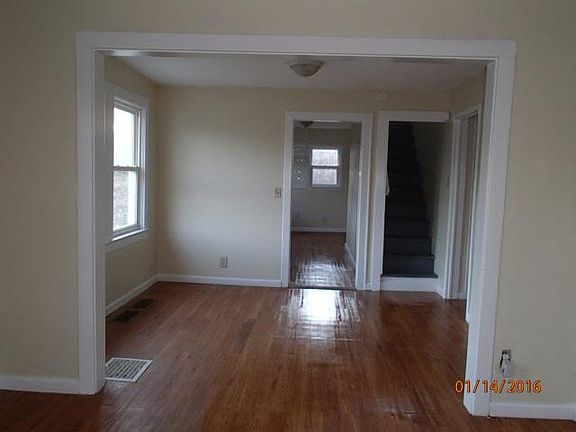 3rd image of 5312 Agnes Ave
