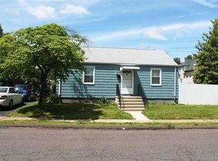 132 Otis St, Hartford, CT 06114