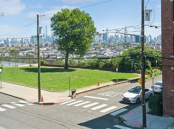 2nd image of 273 Ogden Ave