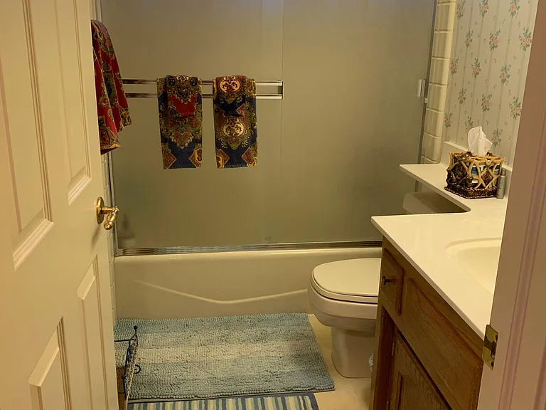Full private bathroom, which comes with the main Bedroom