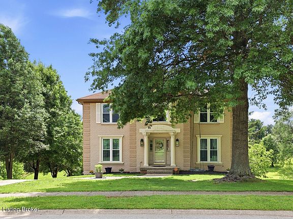 2nd image of 2781 Brassfield Cir
