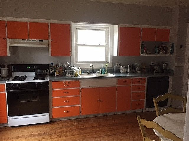 Cabinets are currently grey.