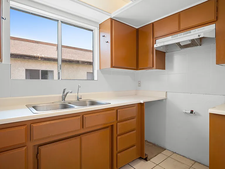 412 Ivy St #6 — Photo 12