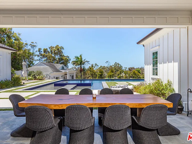 6671 Dume Dr — Photo 16