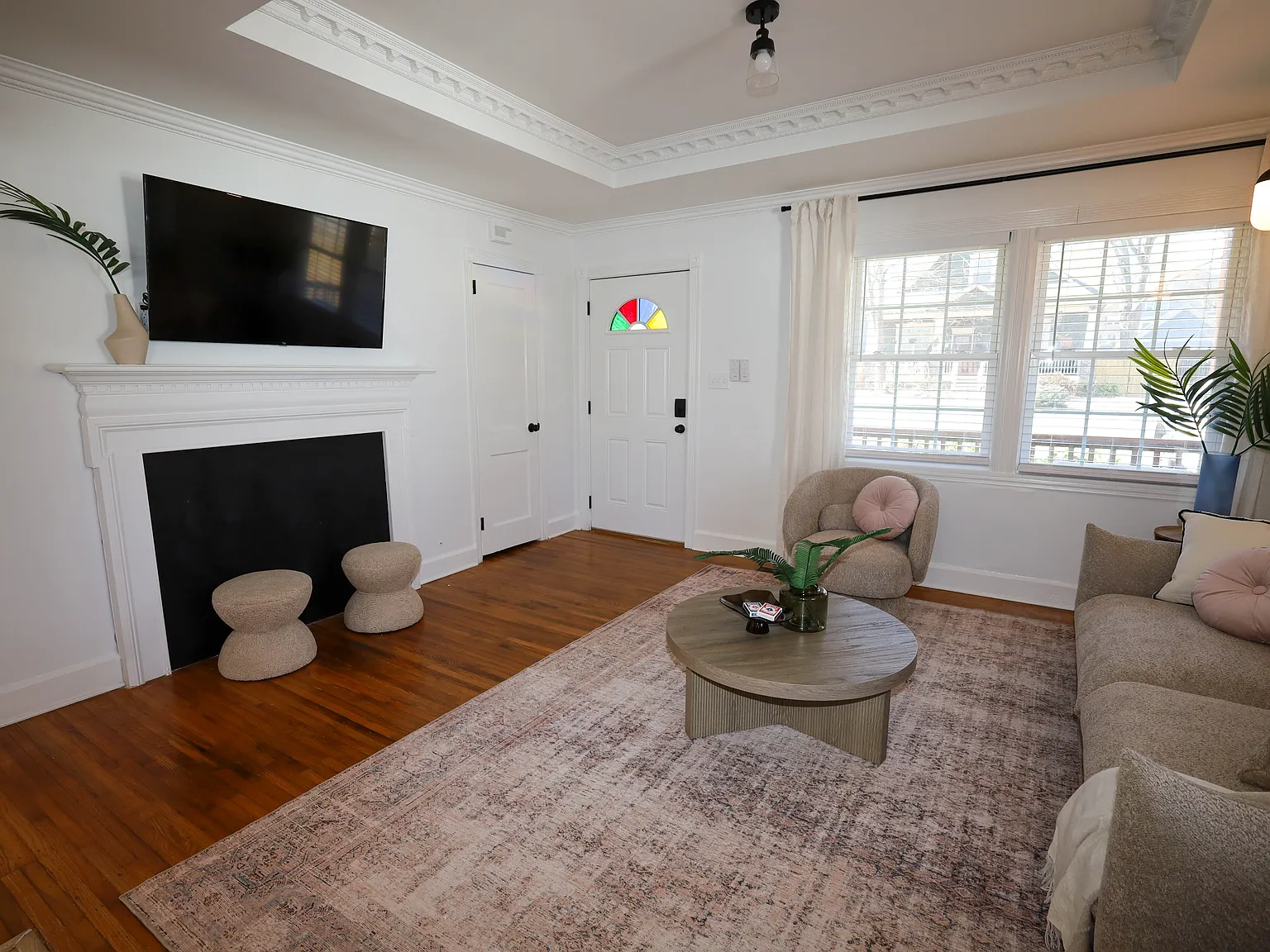 2 bed, 800 sqft, $2,750 — Photo 4