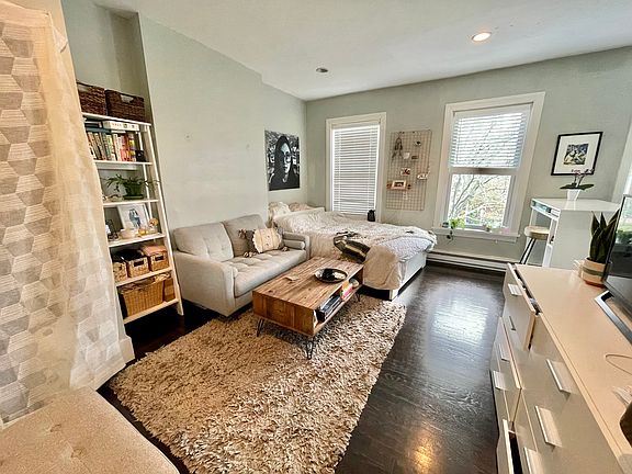 3rd image of 57 Dwight St APT 2