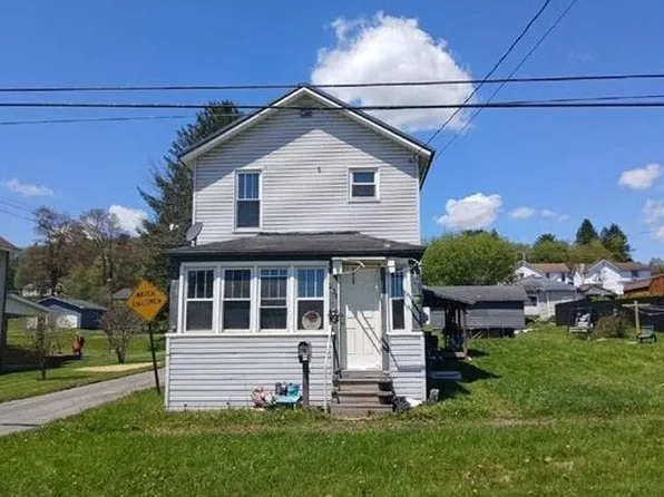 234 Broadway St, Reynoldsville, PA 15851
