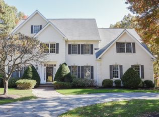 7 Carriage Hill Rd, Shrewsbury, MA 01545