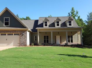 1946 Hearthstone Ct, Winder, GA 30680