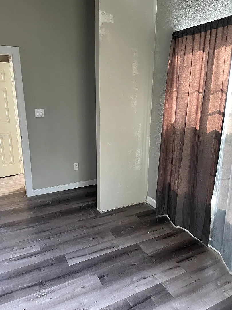 Oak Tree Apartments — Photo 3