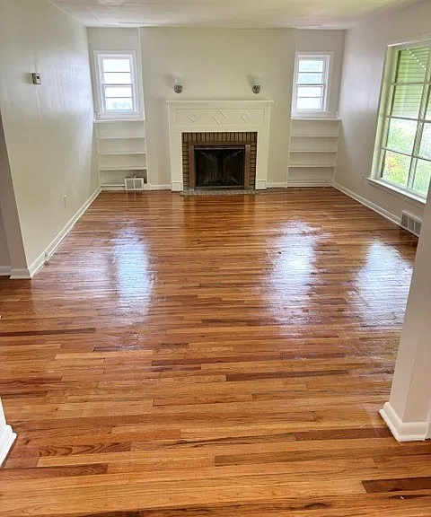 16705 Chateau Ave — Photo 2