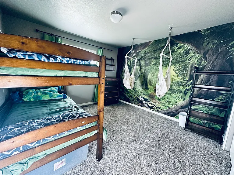 520 Mount Rainier St — Photo 26
