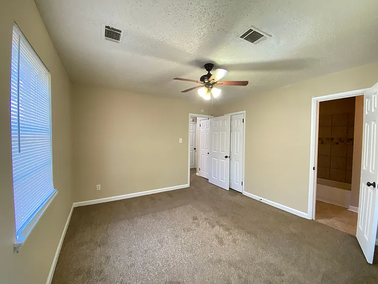 6517 Farmstead Rd — Photo 12