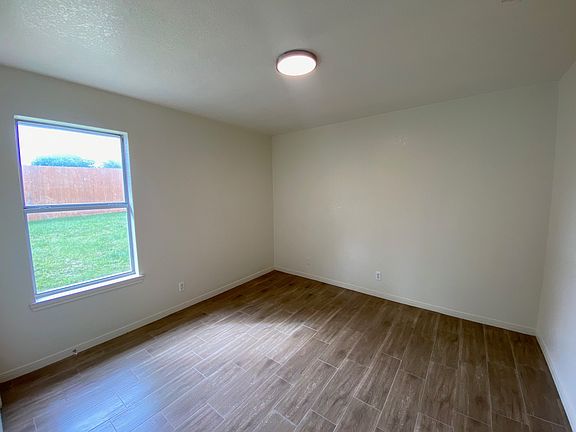 3rd image of 2207 Wright Way #B